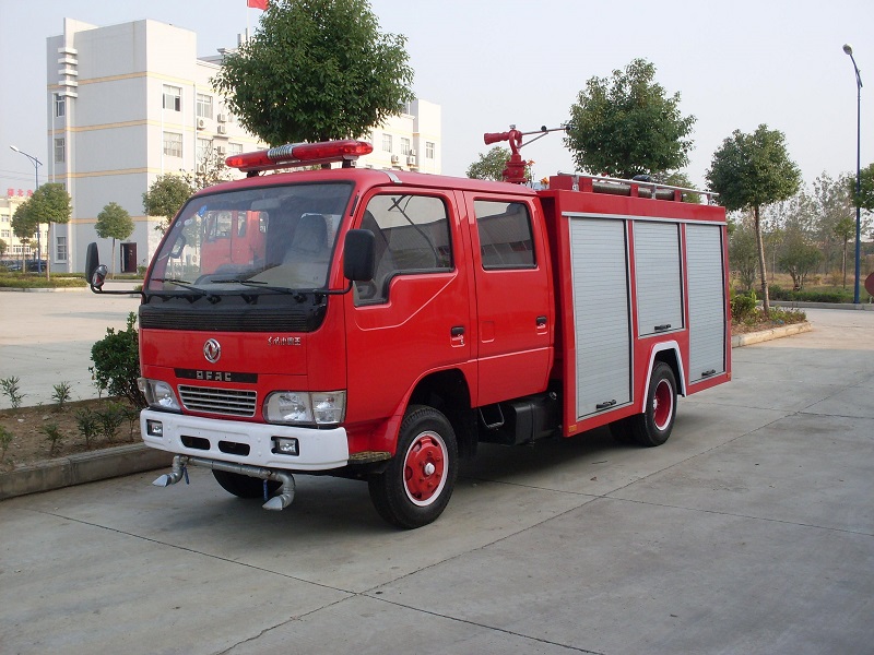 消防車(chē)廂復(fù)合板加工